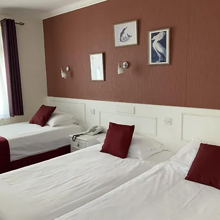 Marina Metro Hotel