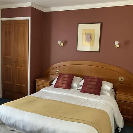 Hotel Marina Metro 3*