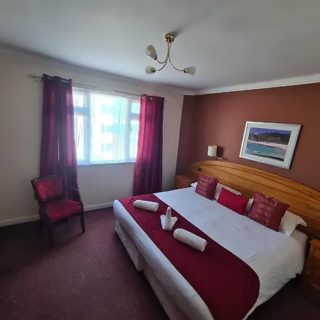 Marina Metro Hotel 3*