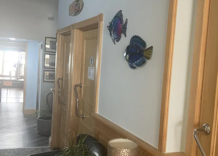 فندق Marina Metro 3*