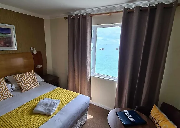 Marina Metro فندق