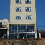 Marina Metro 3*