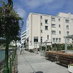 Marina Metro 3*